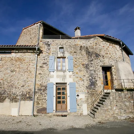 Le Castel 펜션 Roussines